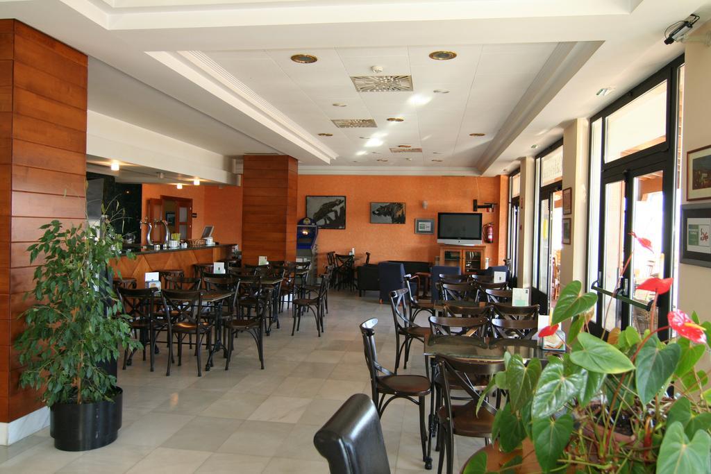 Hotel Cristina Norena ภายนอก รูปภาพ