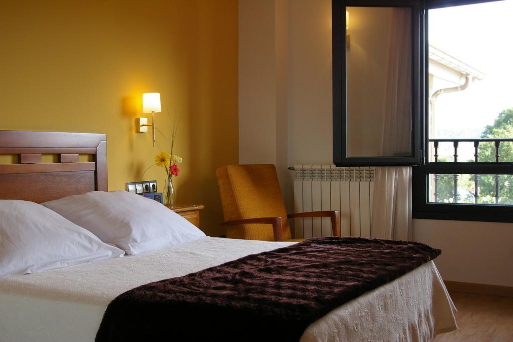 Hotel Cristina Norena ภายนอก รูปภาพ