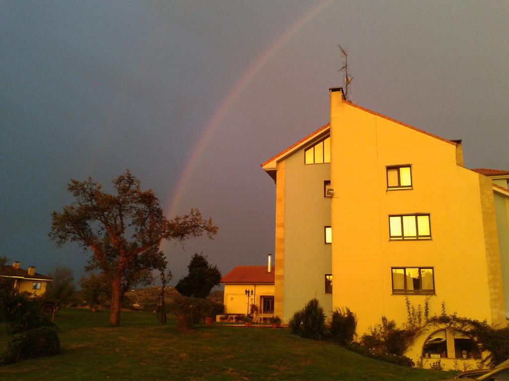 Hotel Cristina Norena ภายนอก รูปภาพ